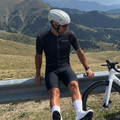 Maglia da ciclismo nera a maniche corte, vestibilità da gara