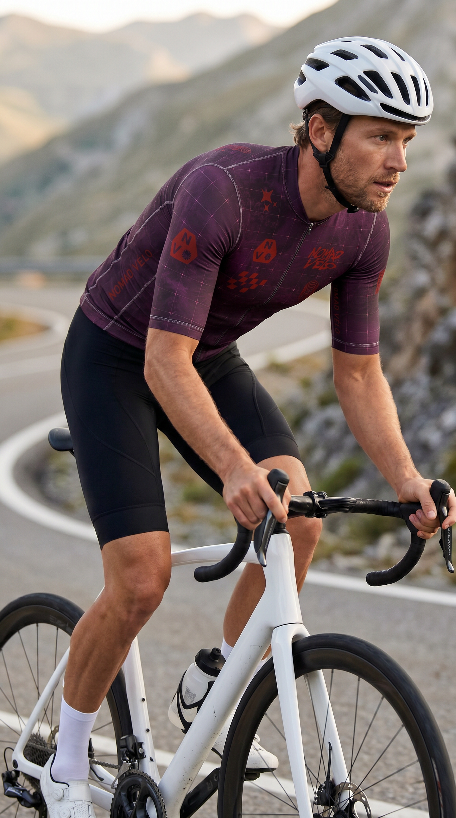 Maglia da ciclismo Legacy Plum a maniche corte, vestibilità da gara.