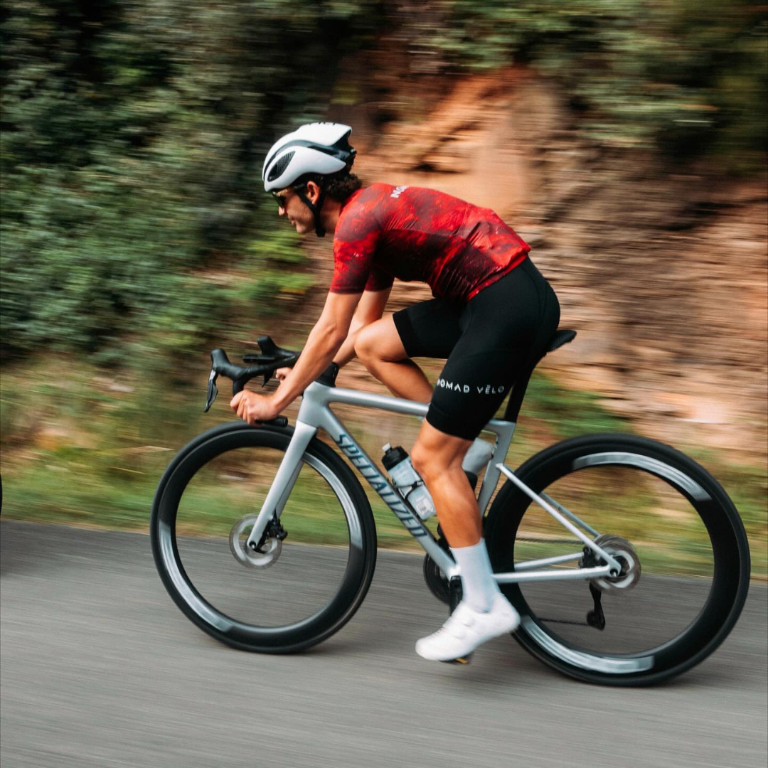 Maglia da ciclismo Vinous rosso scuro – Vestibilità professionale per le corse su strada ad alte prestazioni | Nomad Vélo