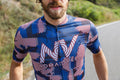 Maglia da ciclismo Blue Pro – Manica corta, vestibilità slim, fantasia aerodinamica Techwave | Nomad Vélo