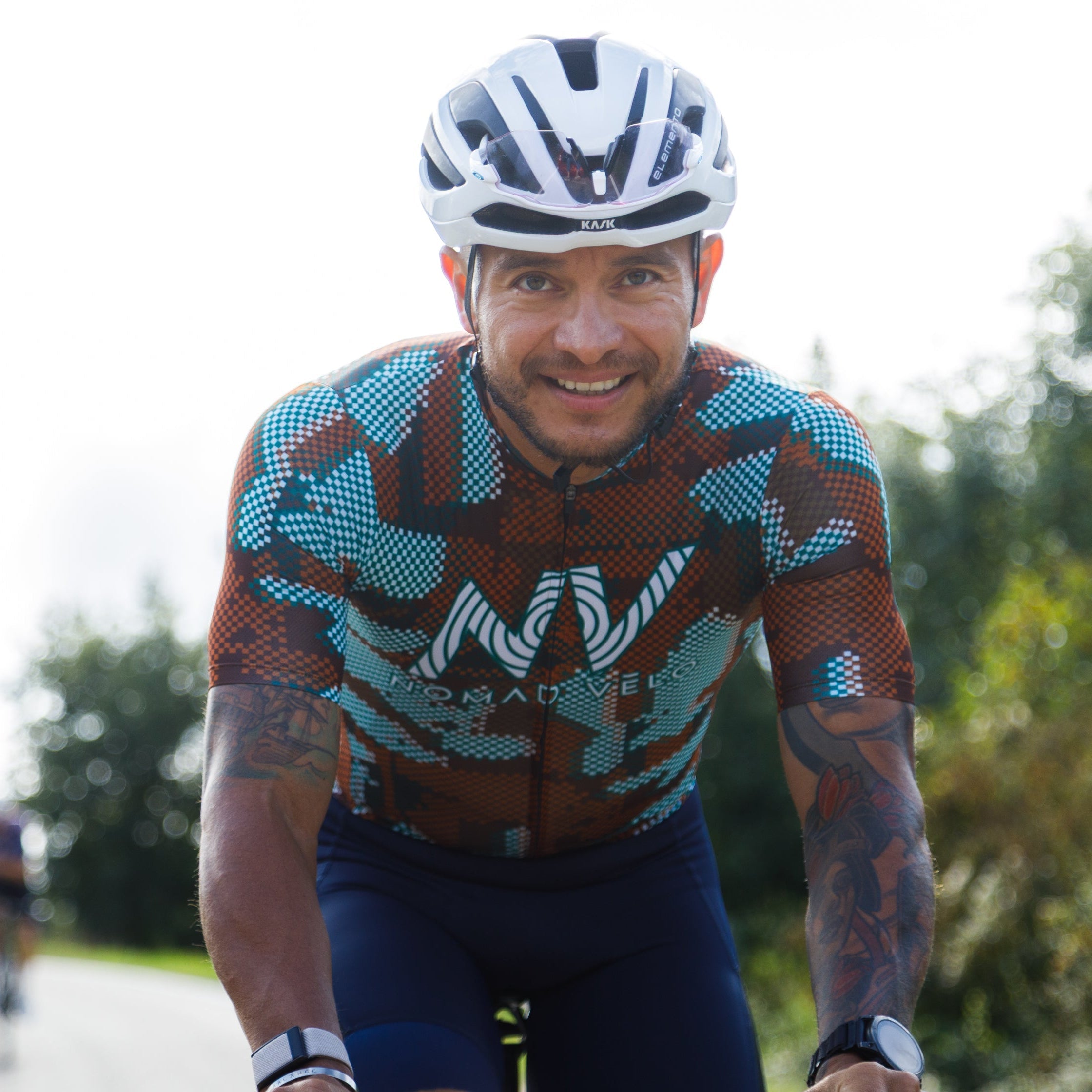 Maglia da ciclismo Pro rossa a maniche corte, vestibilità slim, modello Techwave Aero | Nomad Vélo