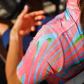 Maglia da ciclismo Pink Pro – Manica corta, vestibilità slim, fantasia Neon Ember | Nomad Vélo