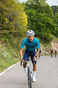 Maglia da ciclismo turchese Pacific – Manica corta, vestibilità aerodinamica per lunghe salite | Nomad Vélo