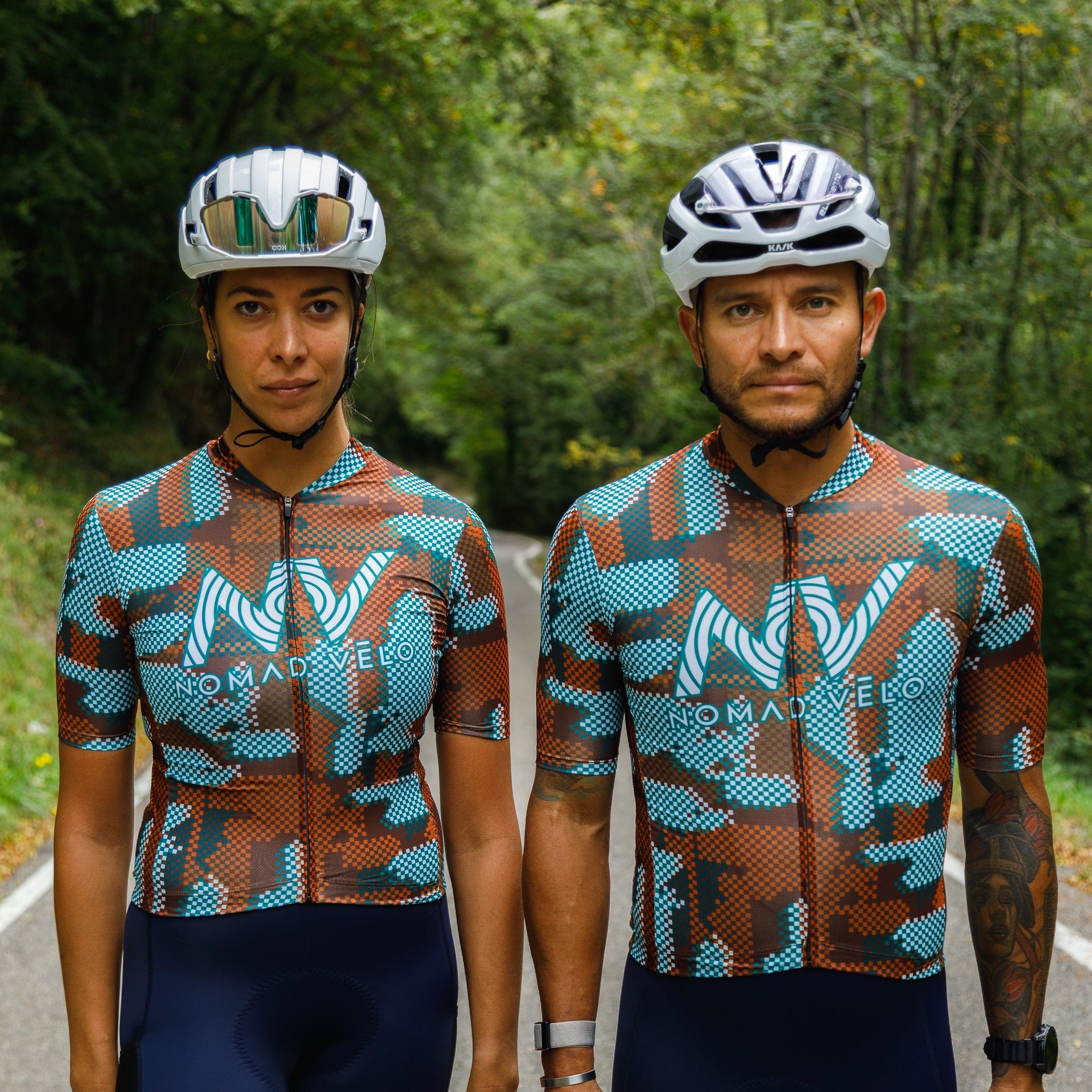 Maglia da ciclismo Pro rossa a maniche corte, vestibilità slim, modello Techwave Aero | Nomad Vélo