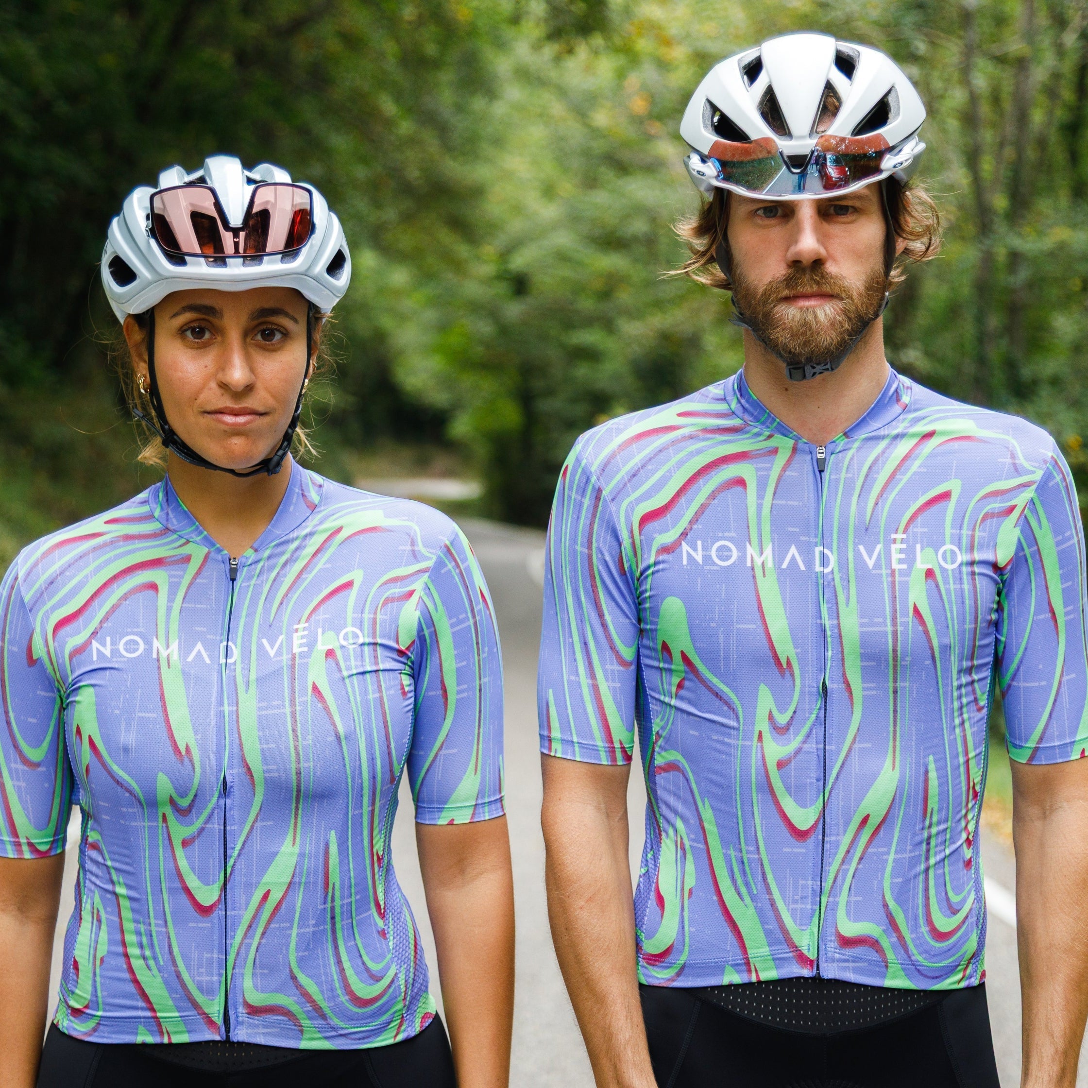 Maglia da ciclismo Pro viola a maniche corte, vestibilità slim, fantasia Neon Ember | Nomad Vélo