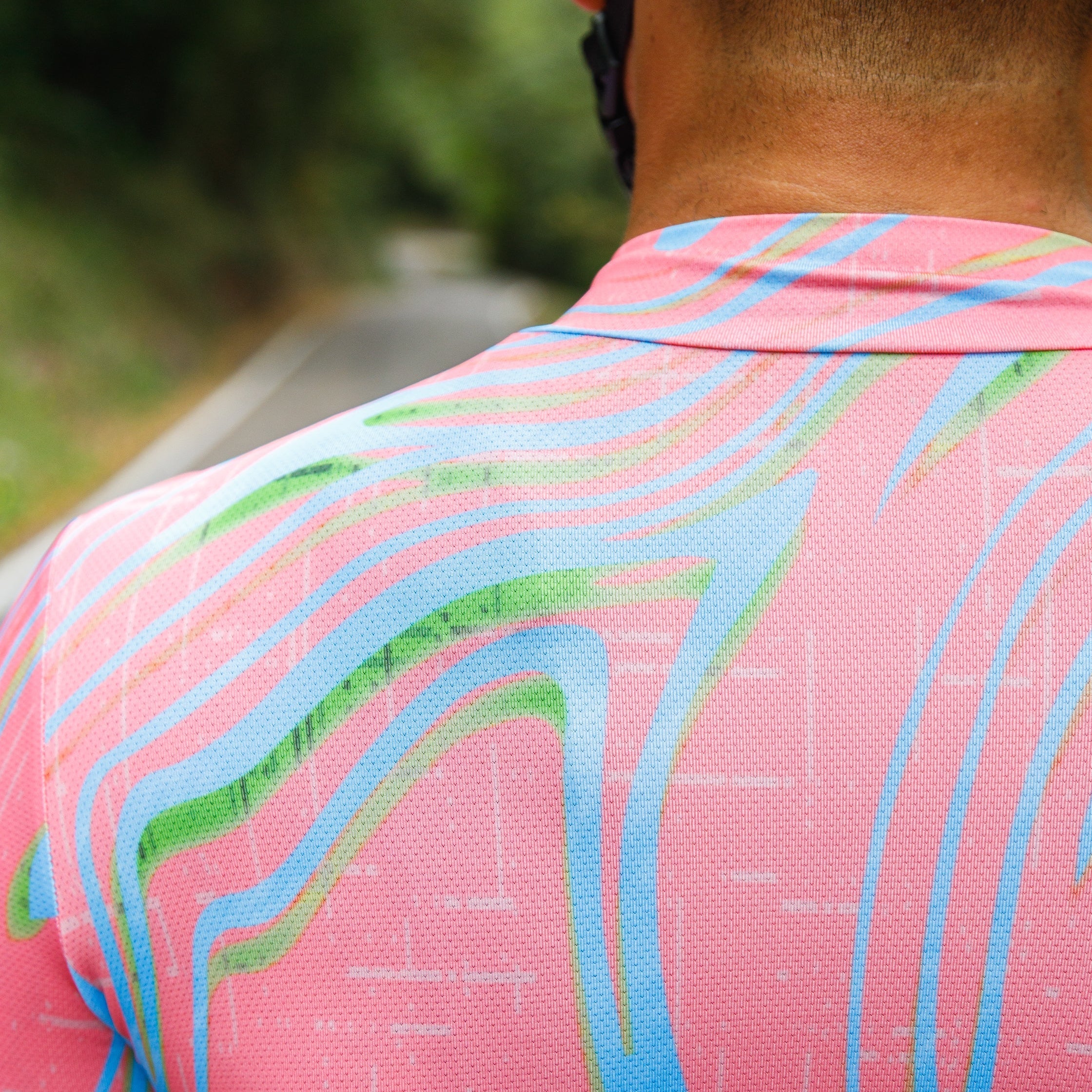 Maglia da ciclismo Pink Pro – Manica corta, vestibilità slim, fantasia Neon Ember | Nomad Vélo