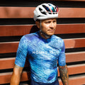 Maglia da ciclismo Blue Pacific – Manica corta, vestibilità aerodinamica per lunghe salite | Nomad Vélo