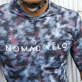 Maglia da ciclismo Distortion – Manica corta, vestibilità aerodinamica, stampa ottica, design ad impatto | Nomad Vélo