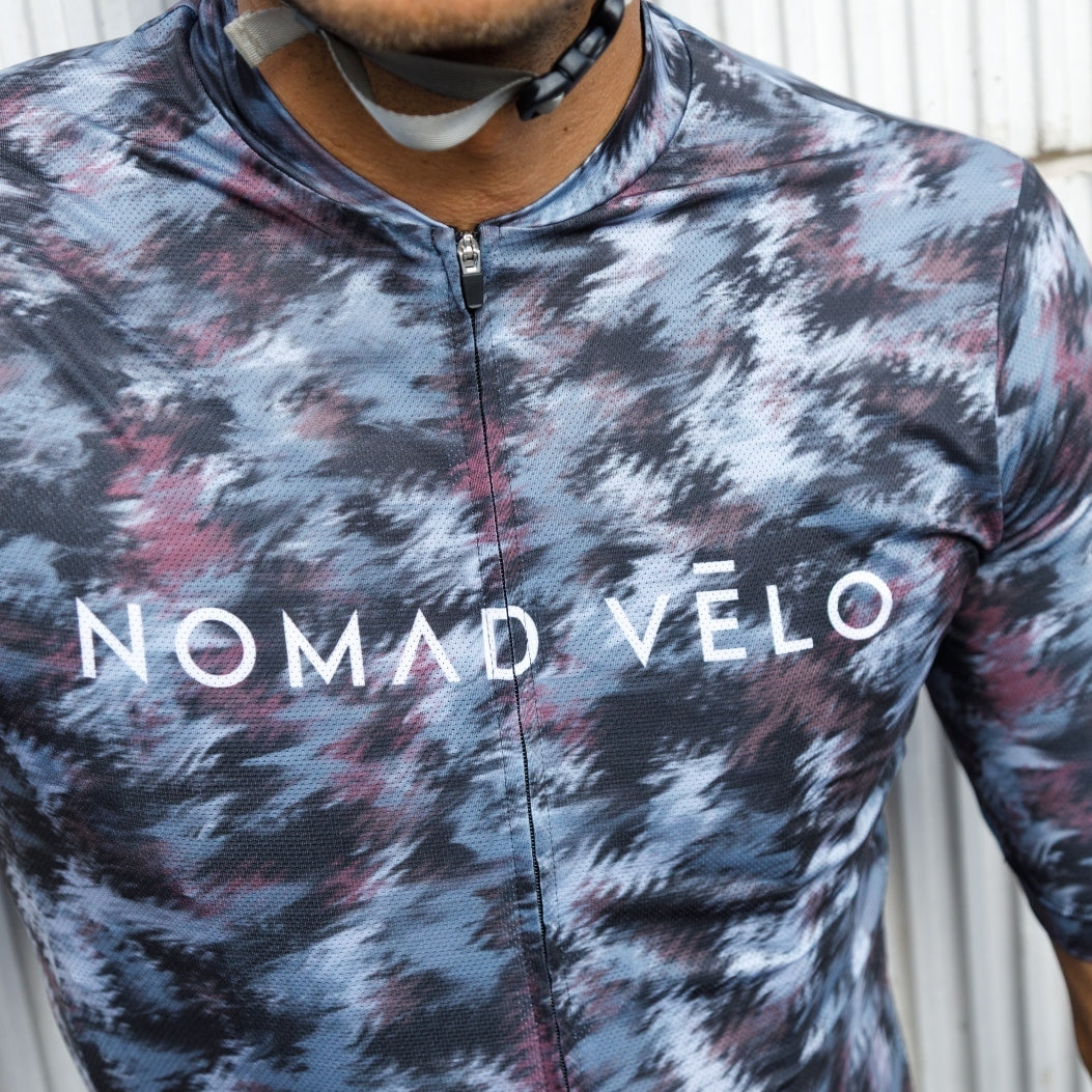Maglia da ciclismo Distortion – Manica corta, vestibilità aerodinamica, stampa ottica, design ad impatto | Nomad Vélo