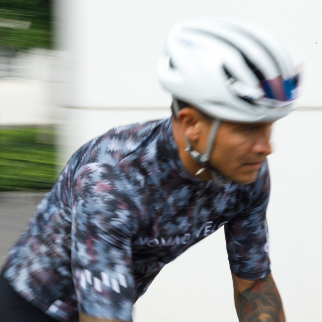 Maglia da ciclismo Distortion – Manica corta, vestibilità aerodinamica, stampa ottica, design ad impatto | Nomad Vélo