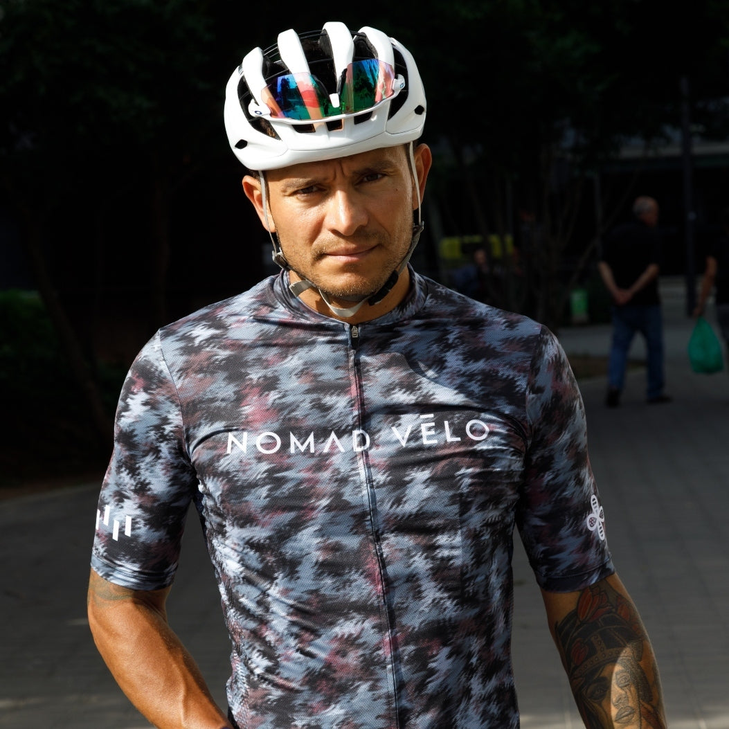 Maglia da ciclismo Distortion – Manica corta, vestibilità aerodinamica, stampa ottica, design ad impatto | Nomad Vélo