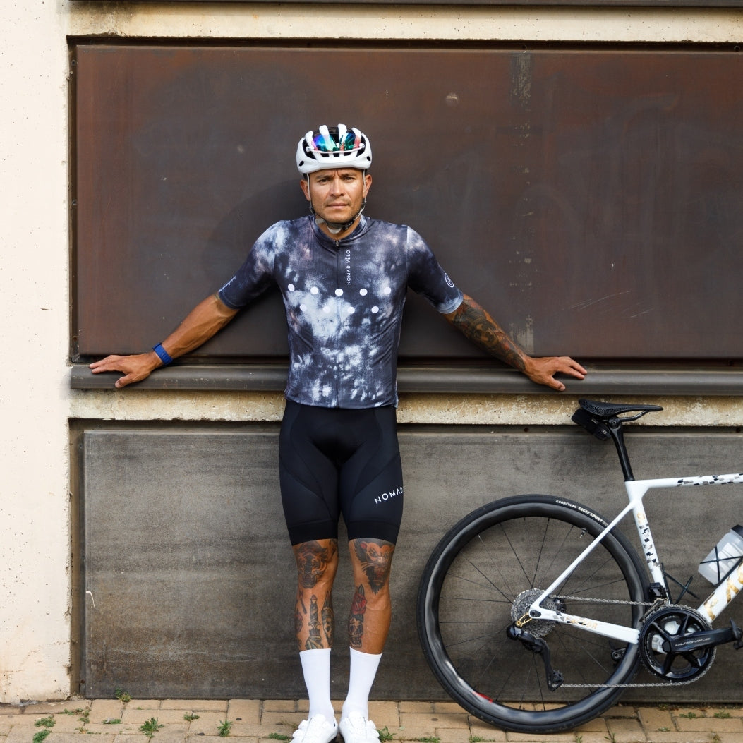 Pantaloncini da ciclismo neri con bretelle – Fondello imbottito per comfort e prestazioni ottimali tutto il giorno | Nomad Vélo