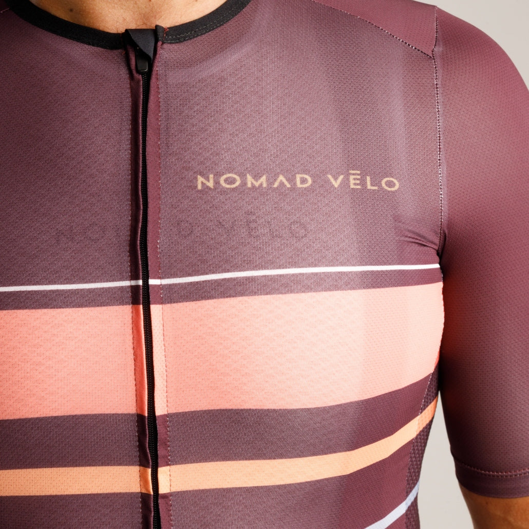 Maglia da ciclismo classica bordeaux – Manica corta, aerodinamica, comoda, per lunghe pedalate e resistenza | Nomad Vélo