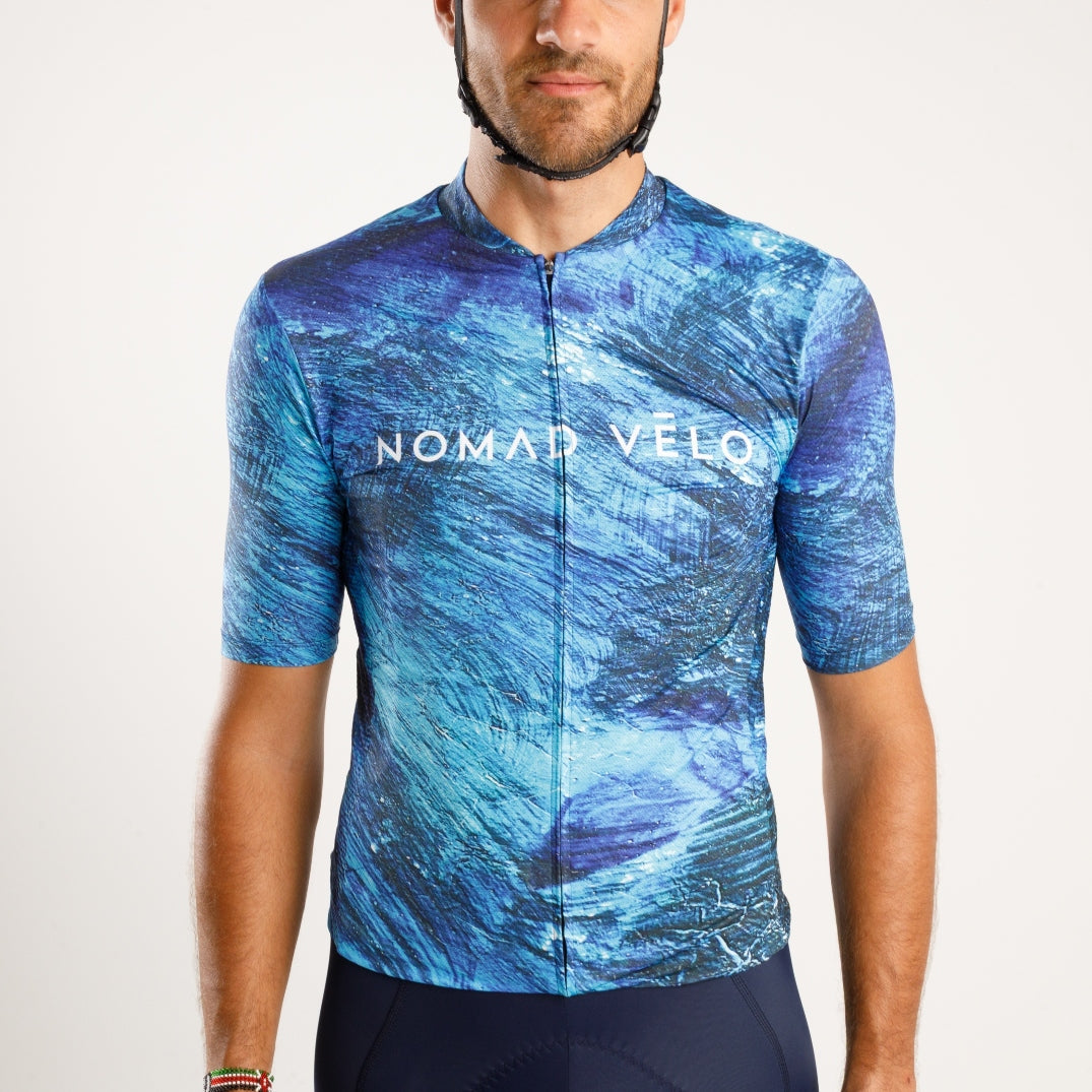 Maglia da ciclismo Blue Pacific – Manica corta, vestibilità aerodinamica per lunghe salite | Nomad Vélo
