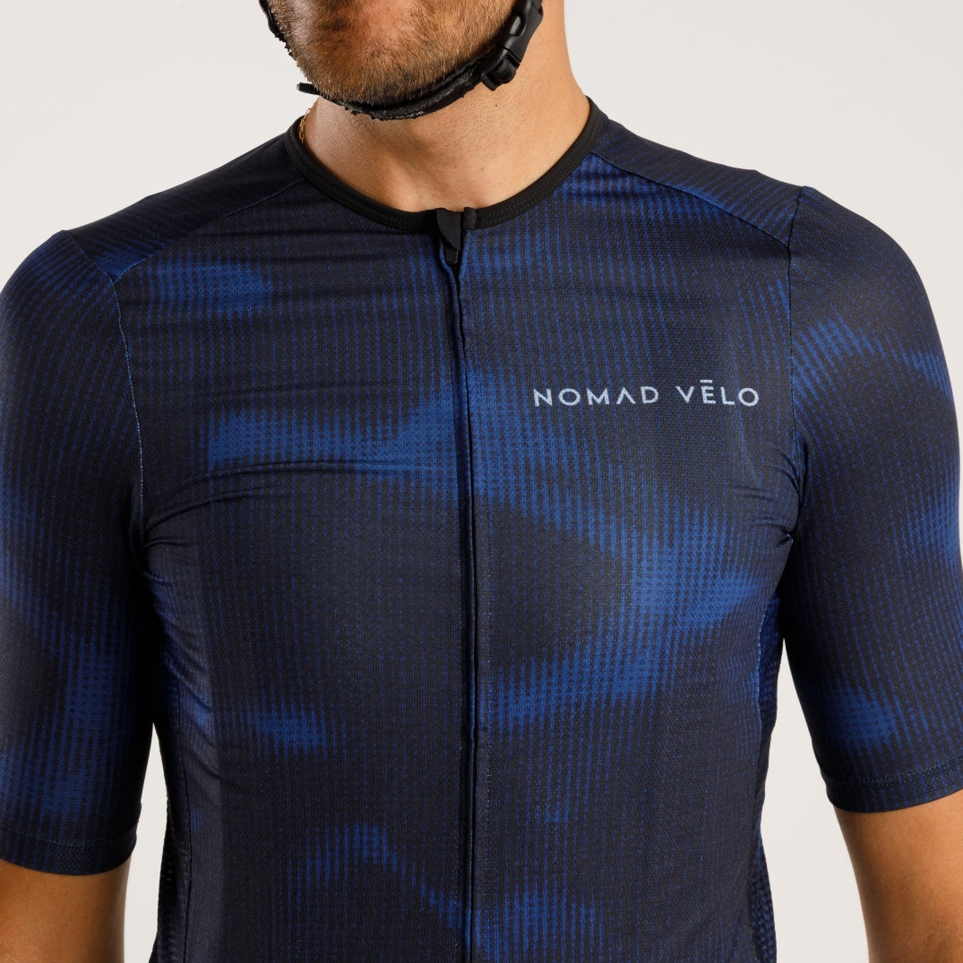 Maglia da ciclismo Kosmos – Manica corta, vestibilità aerodinamica, tema spazio cosmico, prestazioni elevate | Nomad Vélo