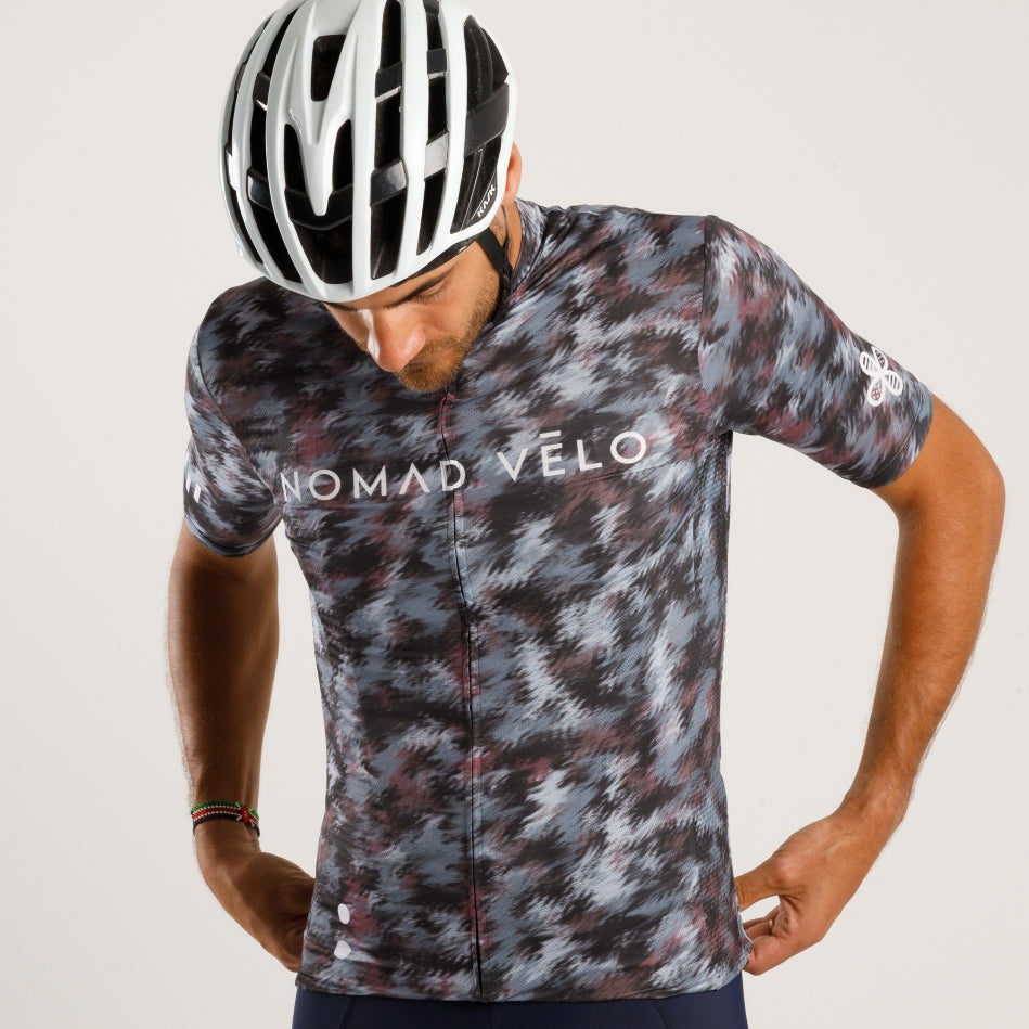 Maglia da ciclismo Distortion – Manica corta, vestibilità aerodinamica, stampa ottica, design ad impatto | Nomad Vélo