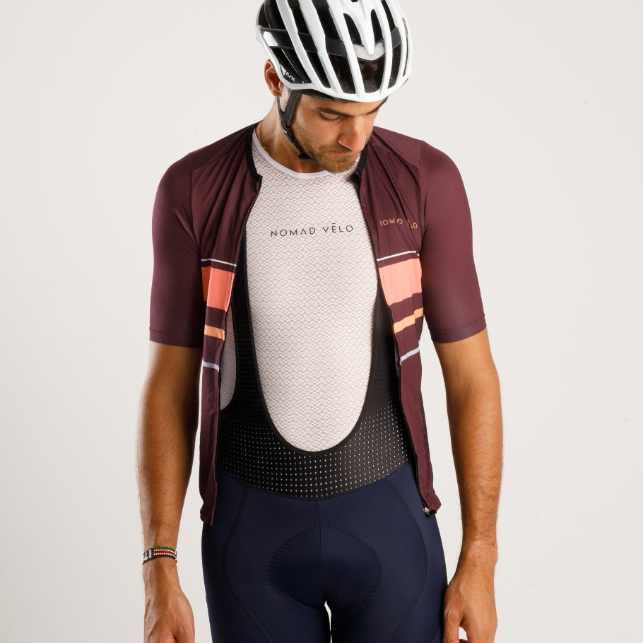 Maglia da ciclismo classica bordeaux – Manica corta, aerodinamica, comoda, per lunghe pedalate e resistenza | Nomad Vélo