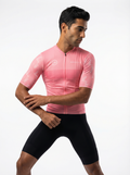 Maglia da ciclismo rosa bubblegum – Vestibilità aerodinamica da gara per prestazioni ottimali con il caldo | Nomad Vélo